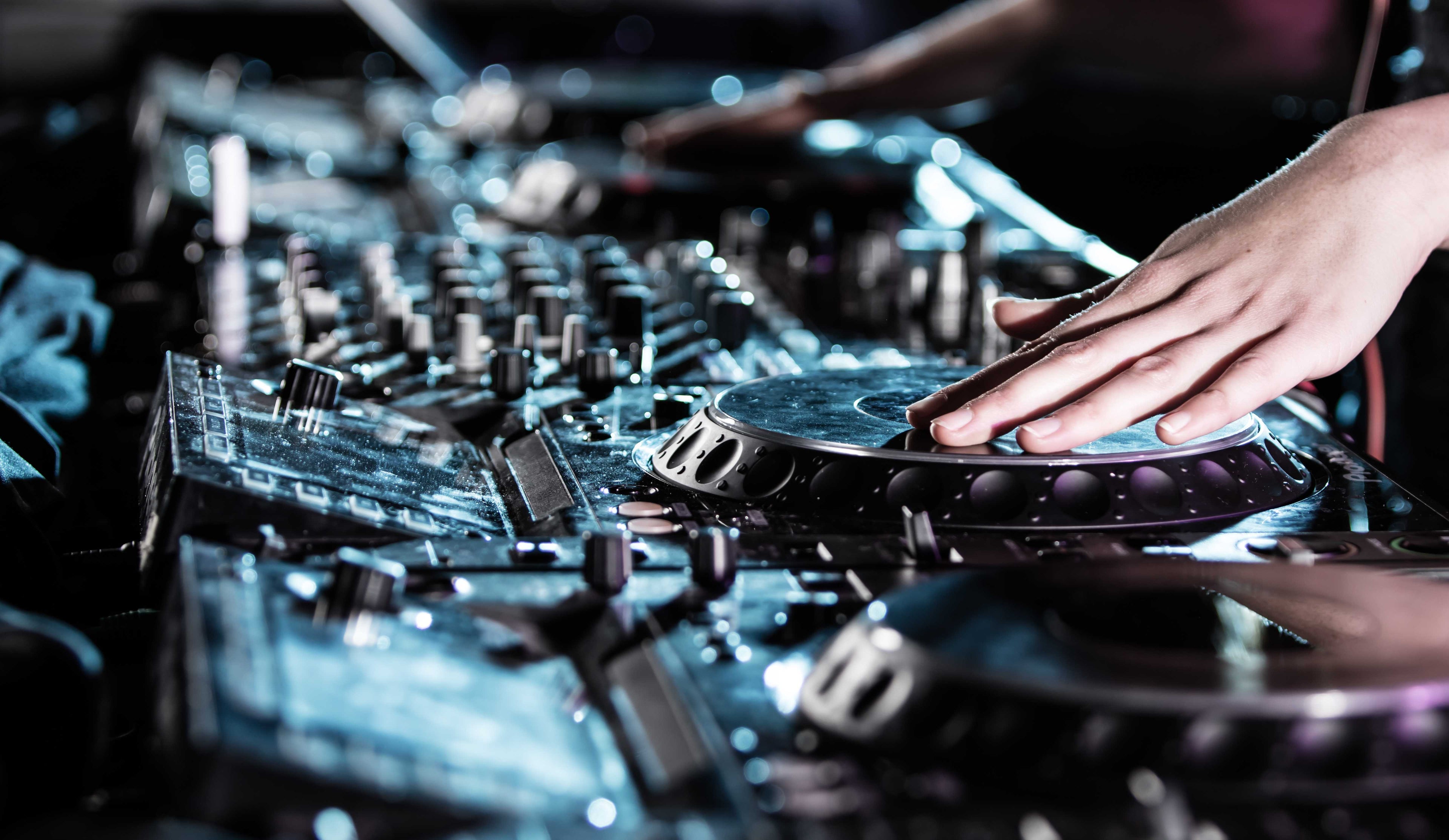 DJ Drop Mega Special Package